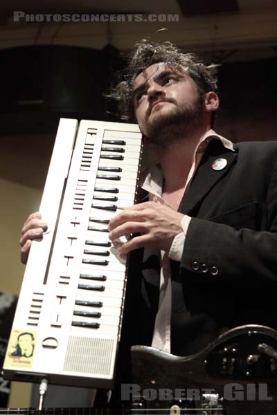 MONSIEUR LE DIRECTEUR - 2009-05-03 - PARIS - La Maroquinerie (Cafe) - 